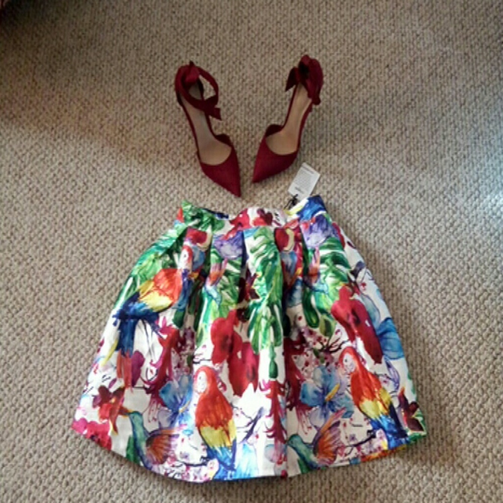 Mini floral skirt