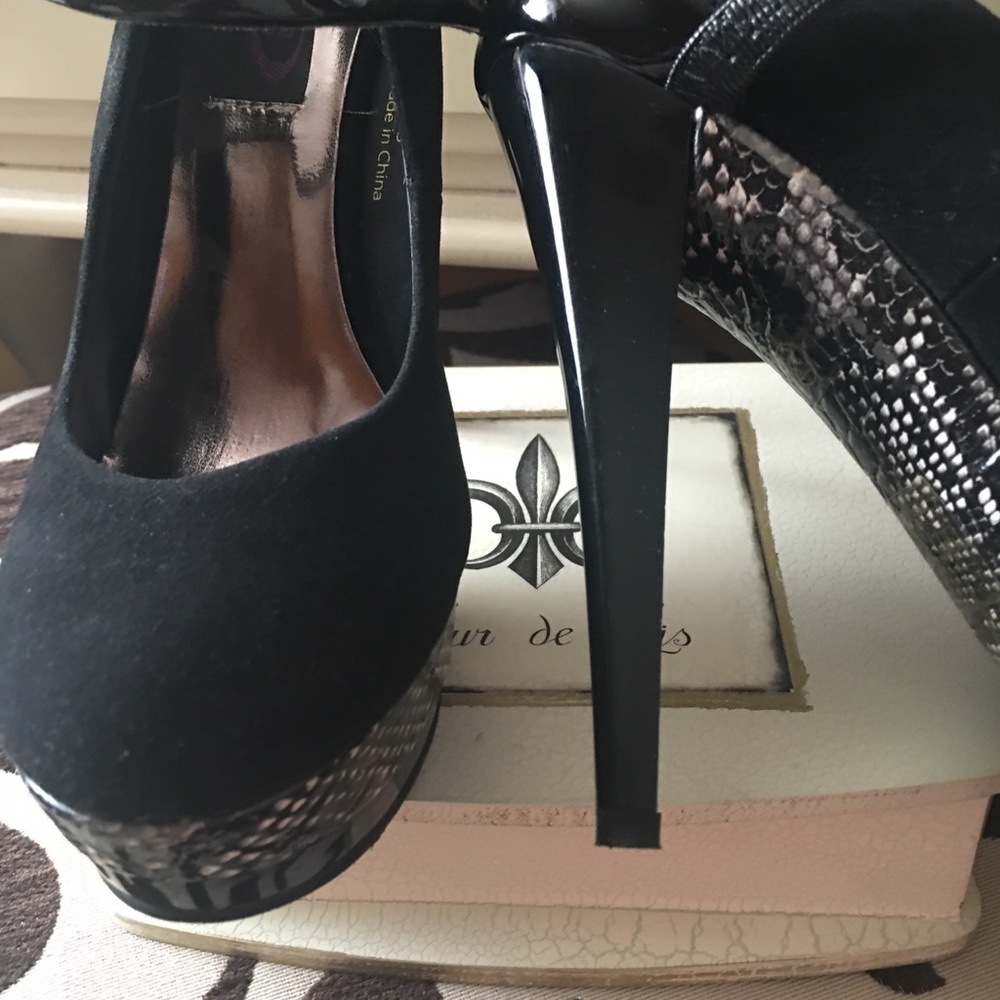 Platform Heels - Picture 3 of 4