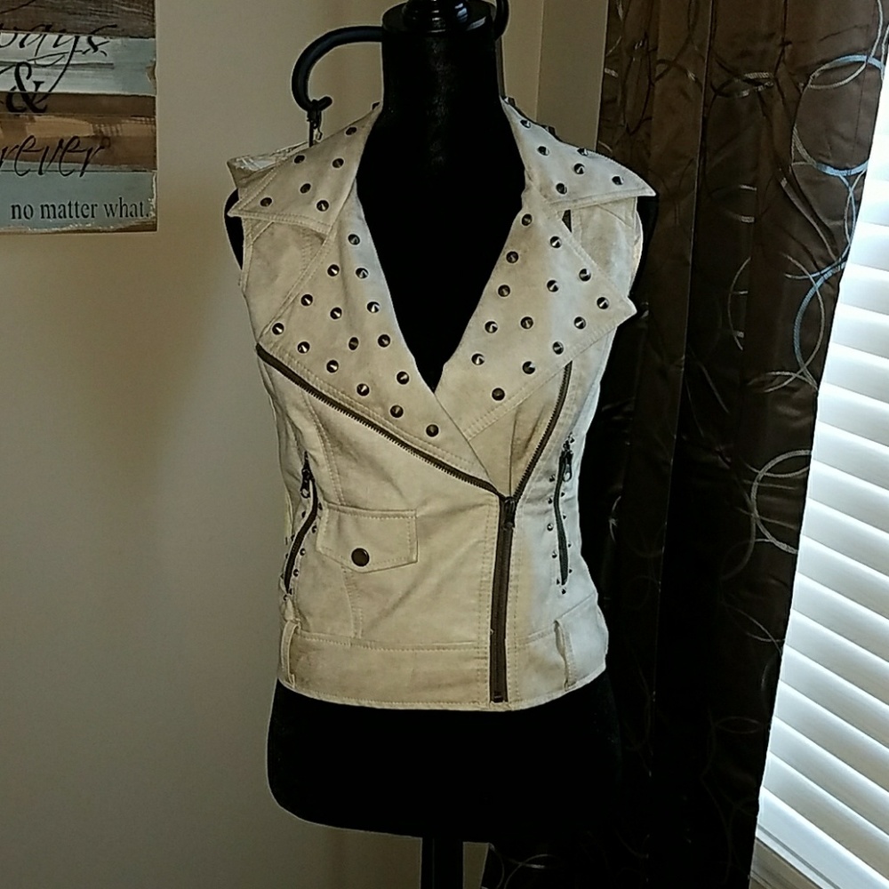 Daytrip cream colored faux leather vest