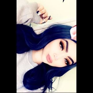 Meet your Posher, Crystal