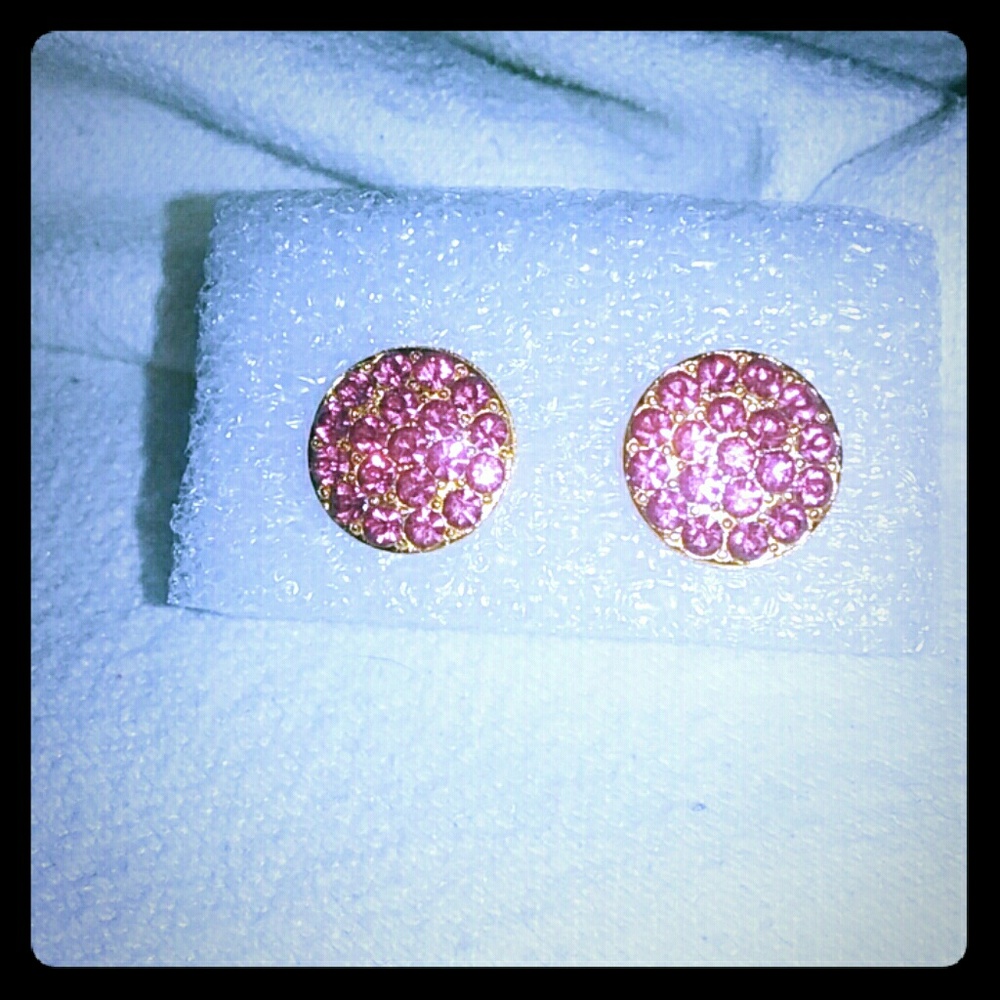 Round Golden earrings covered in Pink🎀Crystals