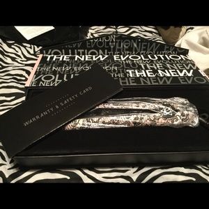 Evaleletric hair straightener