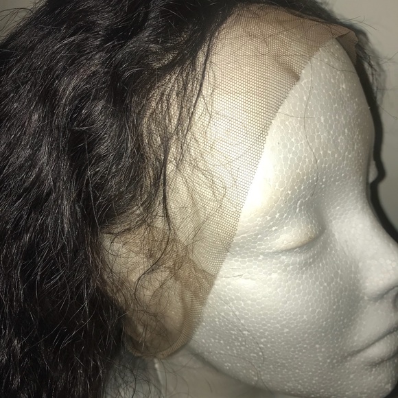 20” 360 DEEP WAVE LACE  WIG ?
NEW AND NEVER WORN main image 5