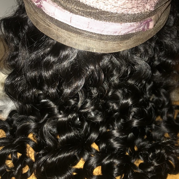 20” 360 DEEP WAVE LACE  WIG ?
NEW AND NEVER WORN main image 7