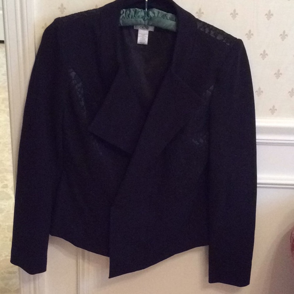 Black lace Cache  jacket