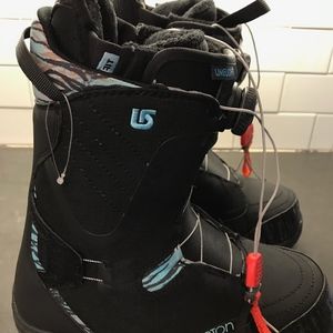 Burton snowboard boots size 9.5