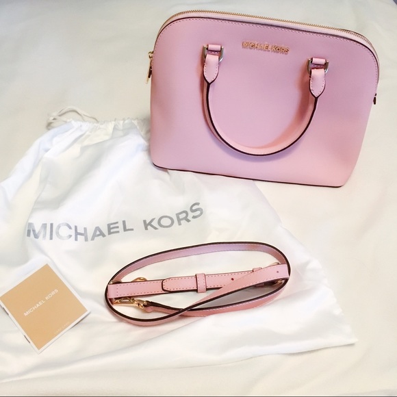 Michael Kors Handbags - NWOT Michael Kors Rare Ballet Pink Saffiano Cindy