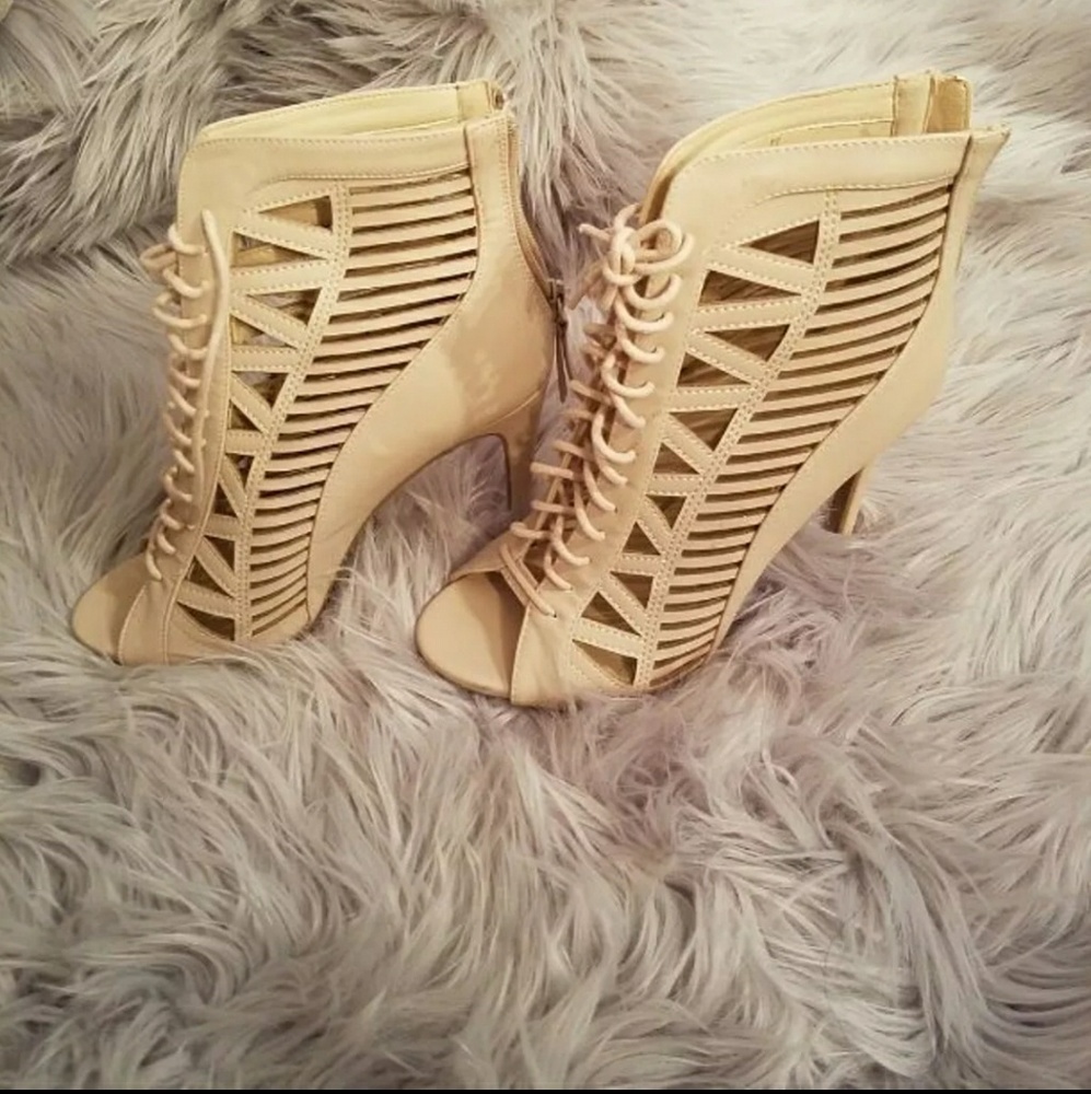 Women heels