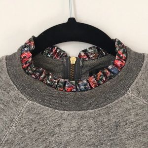 Grey sweater shirt with colorful collar