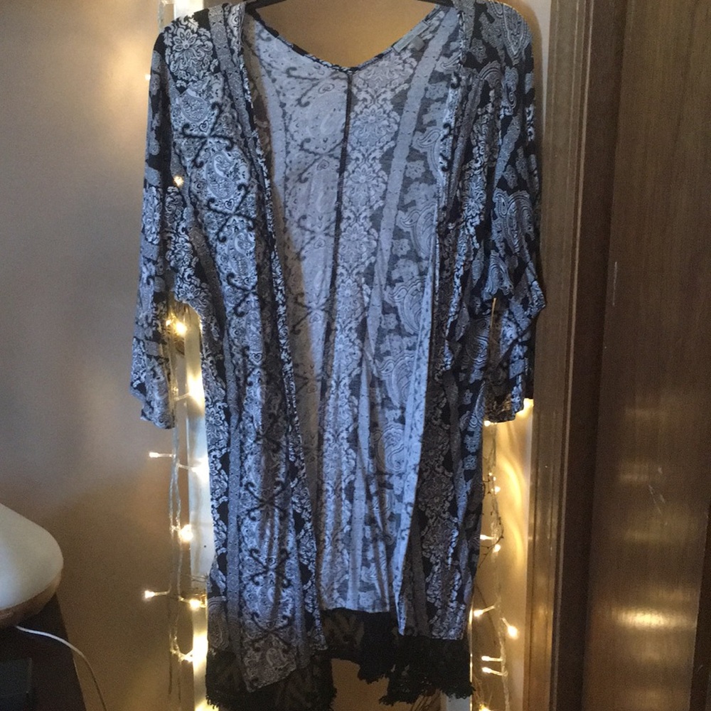 Black and white kimono