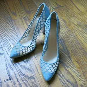 Sale❤NEW Beautiful Carmen Marc Valvo pumps size 7