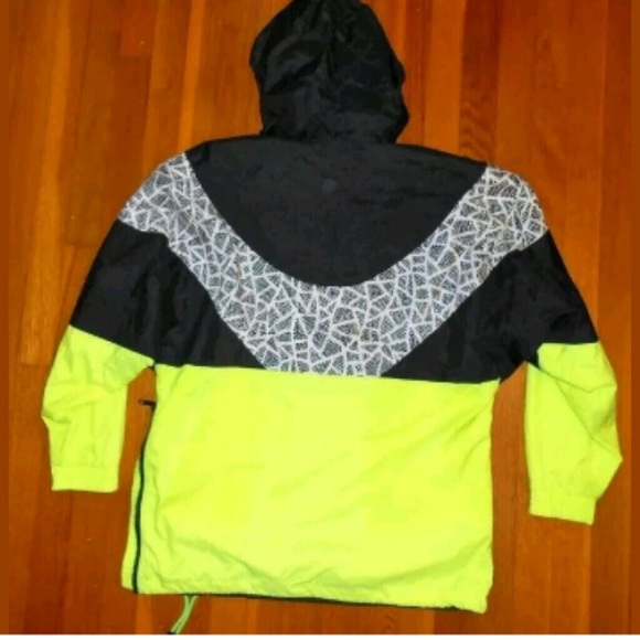 Women's VTG Half Zip Neon Black Windbreaker - Picture 2 of 7
