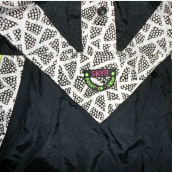 Women's VTG Half Zip Neon Black Windbreaker - Picture 3 of 7