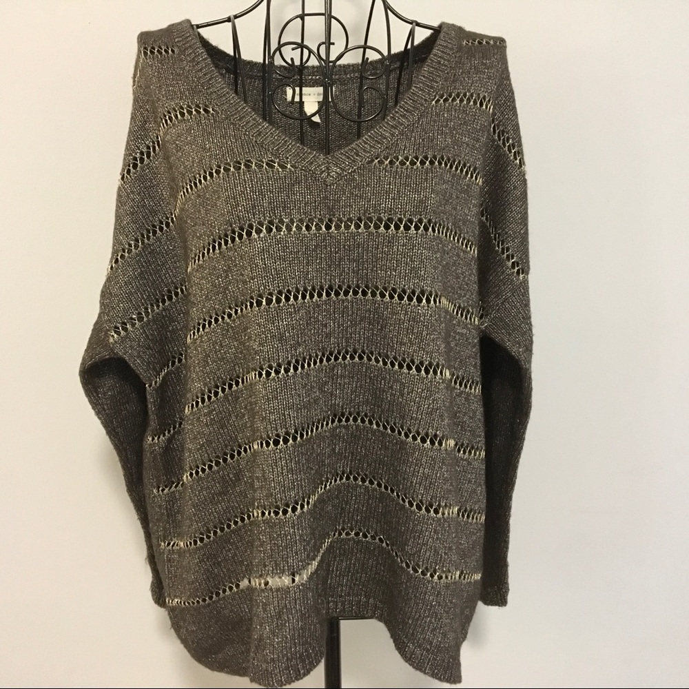 🆕List! NWOT Silence+Noise Oversized Knit Sweater