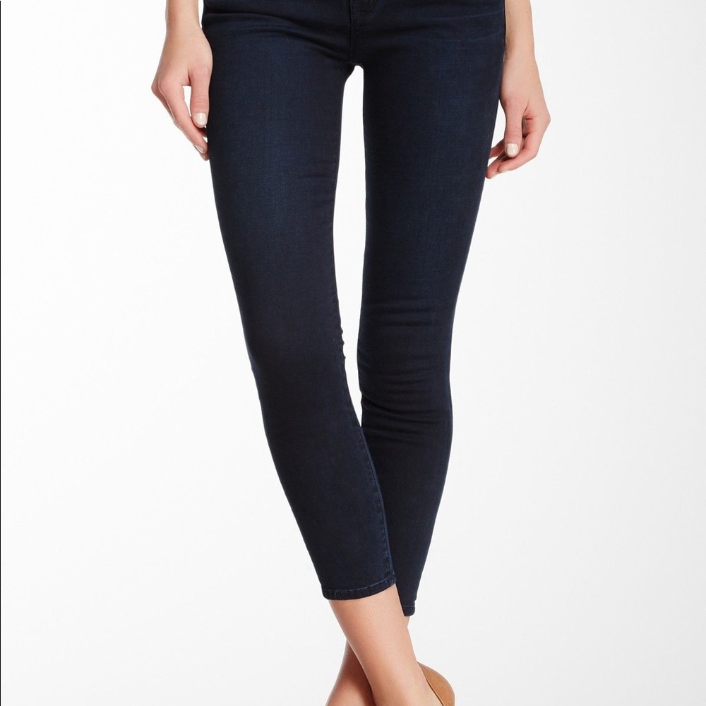 J BRAND CAPRI JEANS!