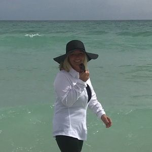 Meet your Posher, Angie