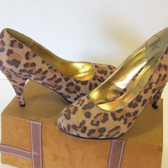 GORGEOUS PUMPS - ATTENTION - Picture 2 of 7