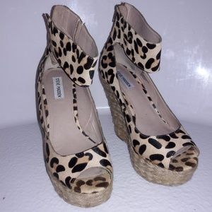 Steve Madden wedge shoe
