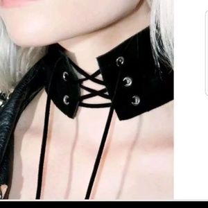 Black choker