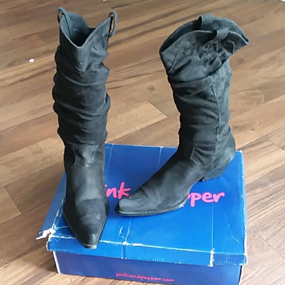 Black pointed toe suede boots - Picture 1 of 4