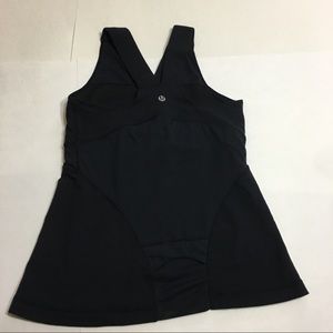 Lululemon Black workout top sz 6