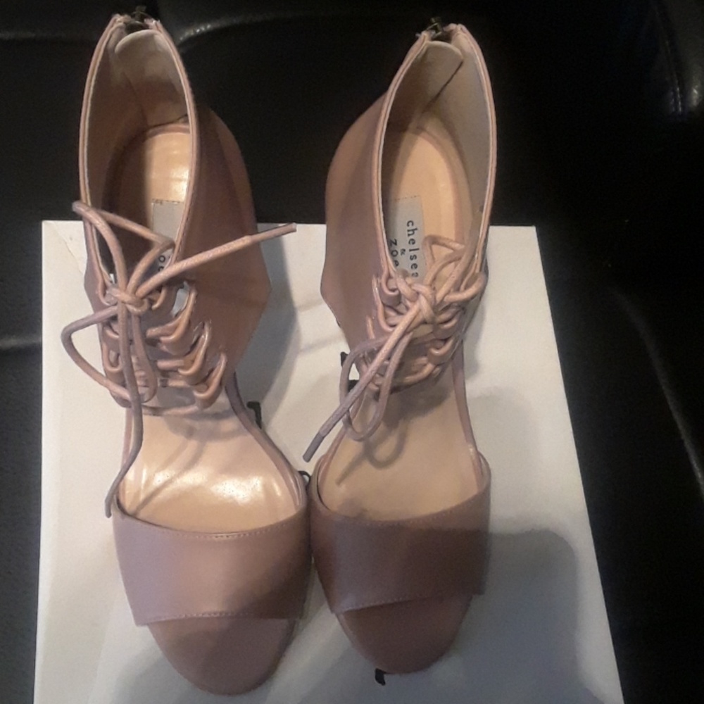 Shoes - Picture 5 of 6