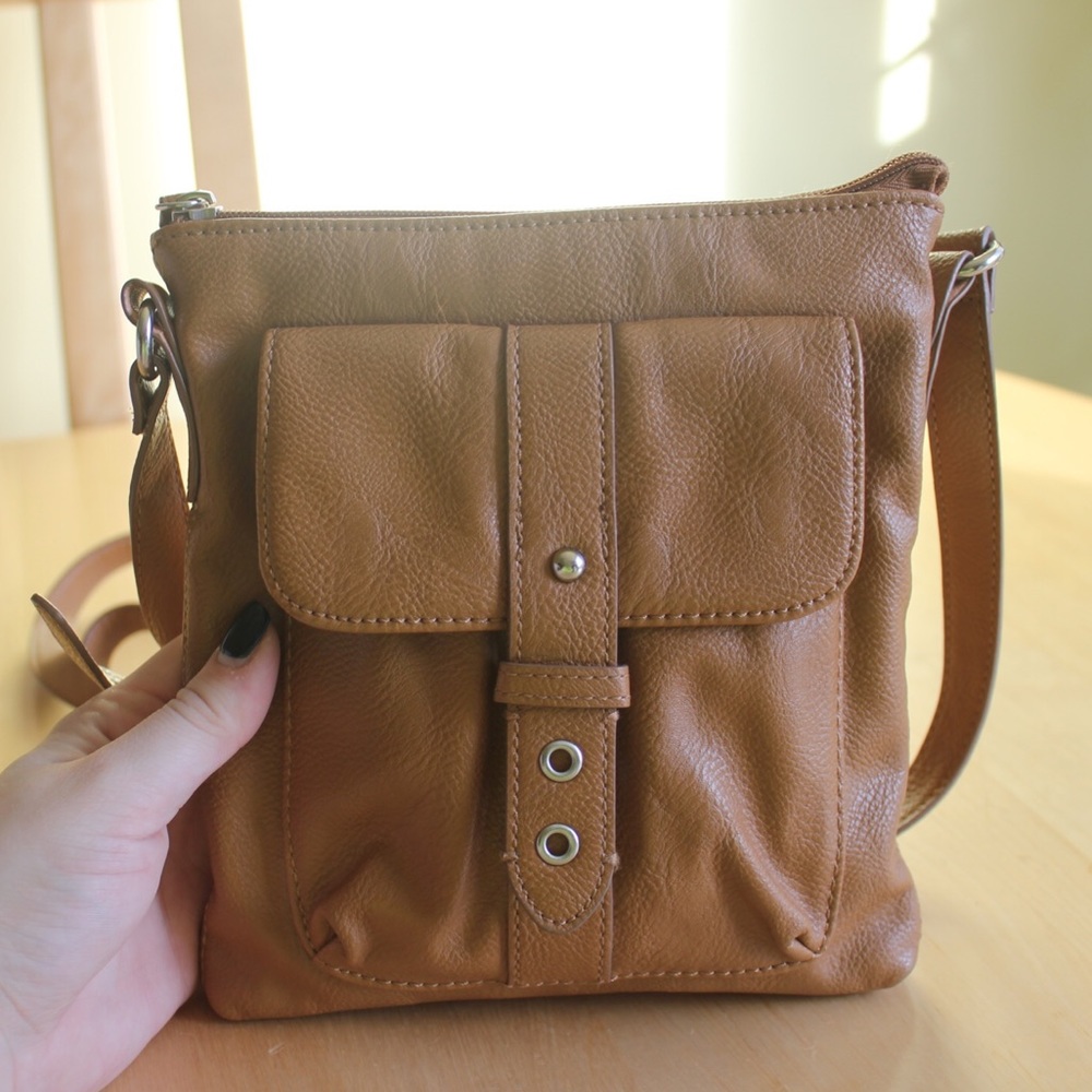 Small shoulder bag