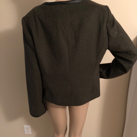 The Limited Coat - Picture 6 of 6