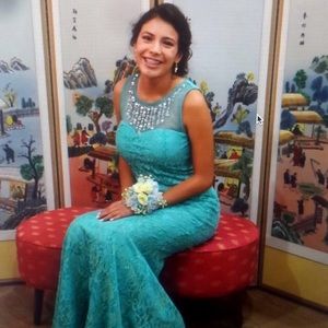 Meet your Posher, Leticia