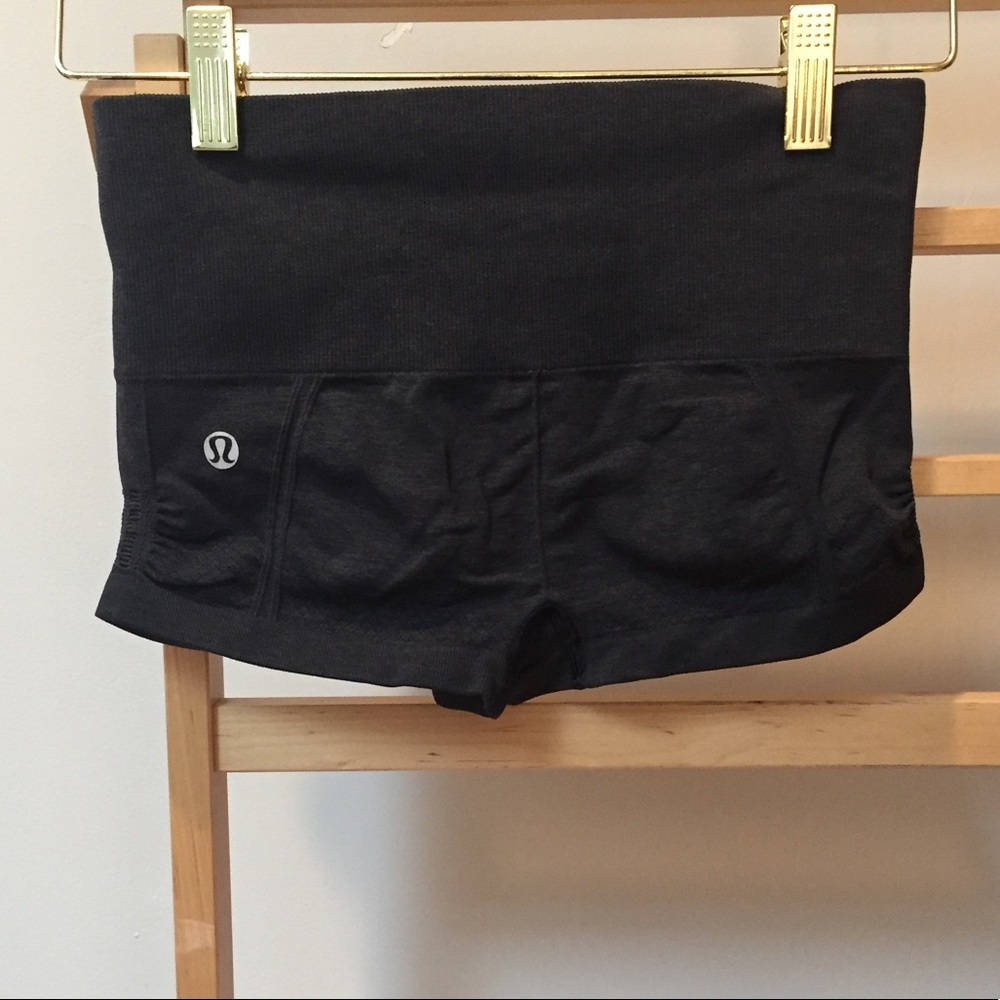 Lululemon booty shorts!