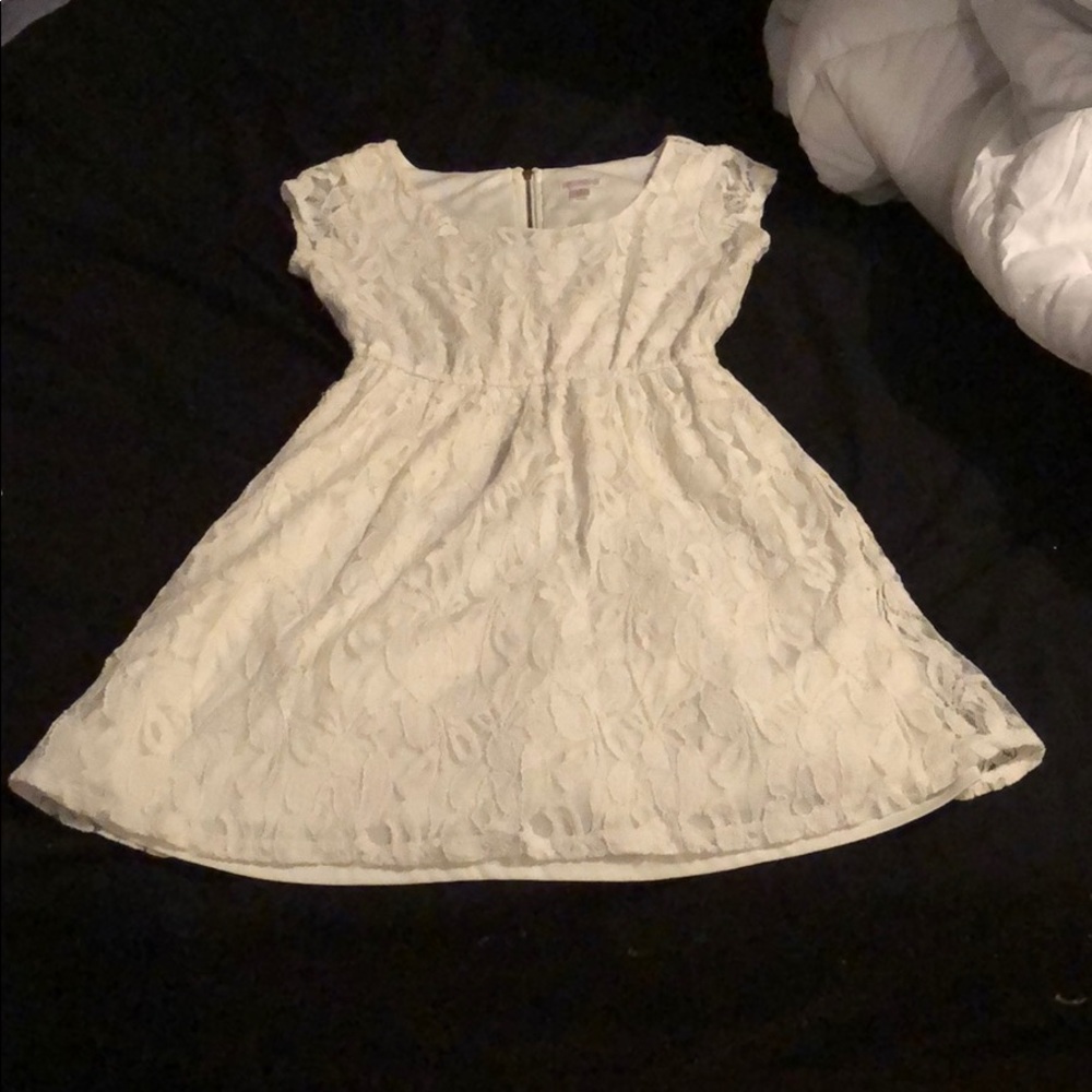 White lace dress