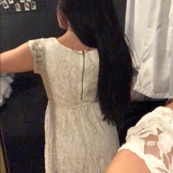 White lace dress - Picture 3 of 3