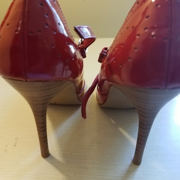 Heels - Picture 1 of 2