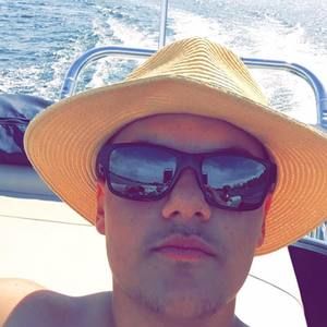 Meet your Posher, Tait