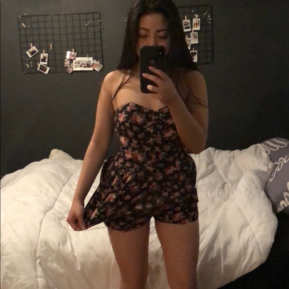 Black floral romper - Picture 4 of 6