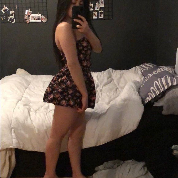 Black floral romper - Picture 6 of 6