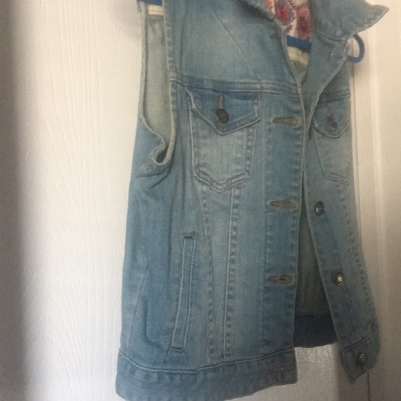 Denim vest - Picture 3 of 4