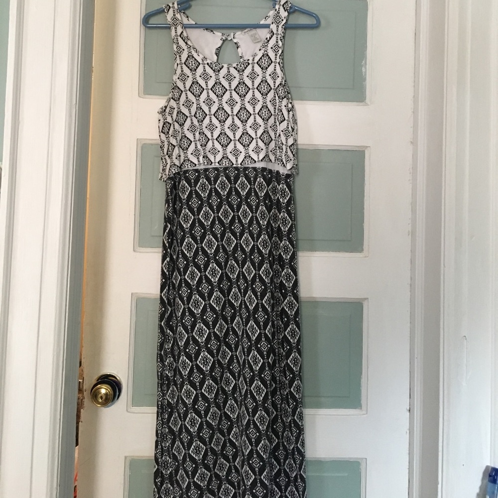 Black and white maxi dress