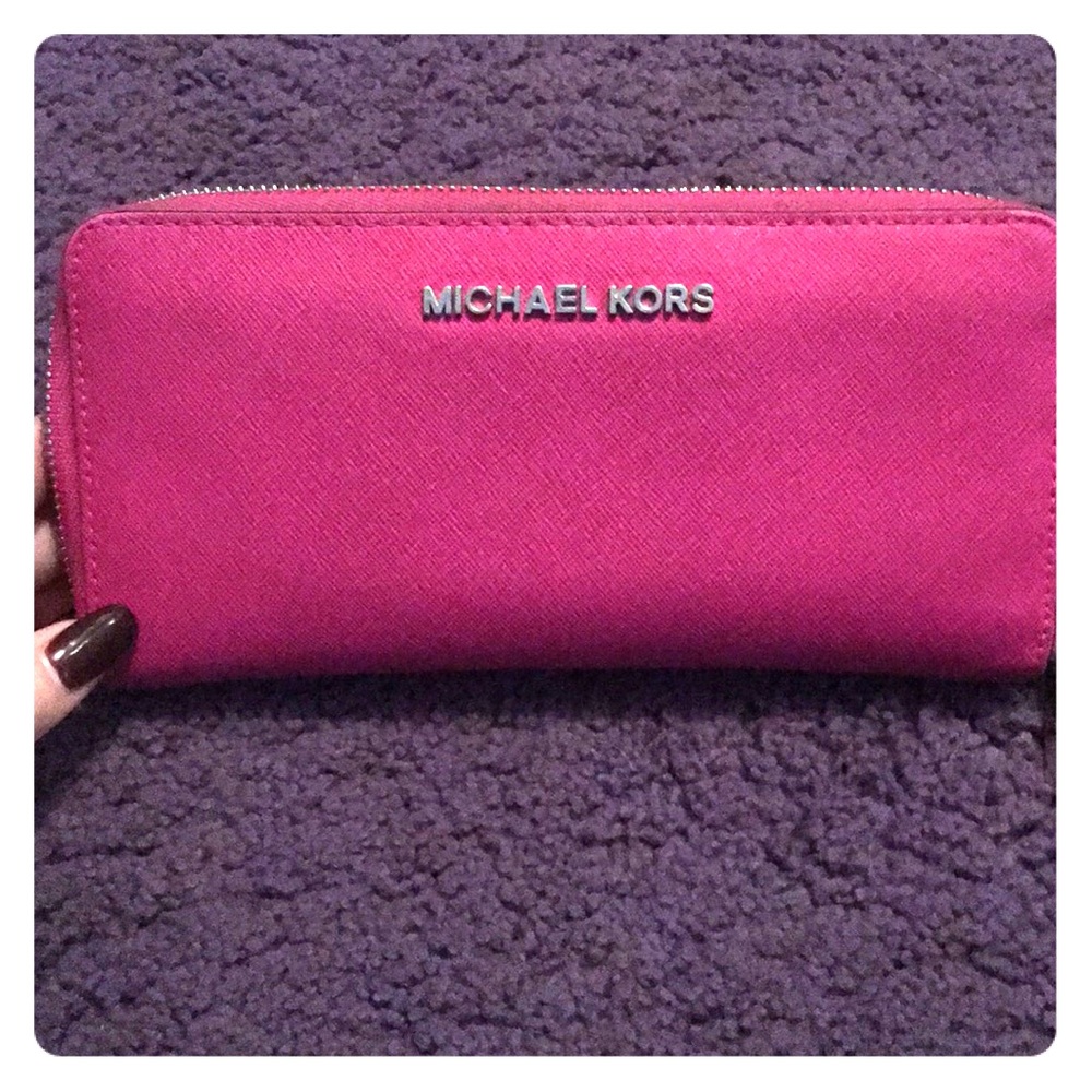 Michael Kors pink wallet