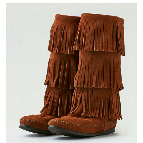 Minnetonka fringe boot - Picture 1 of 6