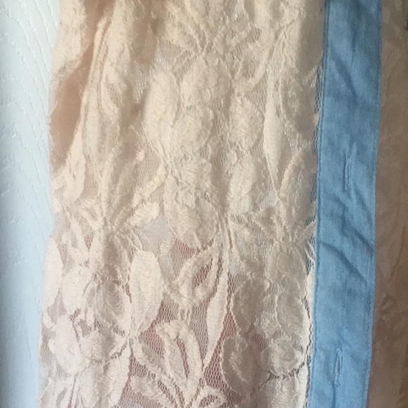 Cute lace button down tank top - Picture 4 of 5