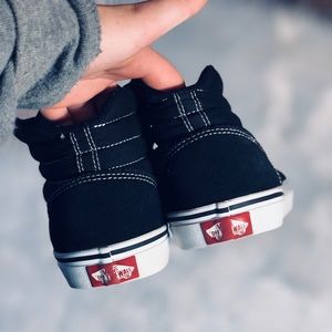 Black Sk8-HI vans!!