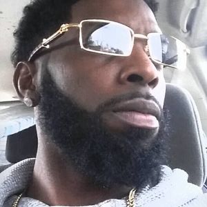 Meet your Posher, Tariq