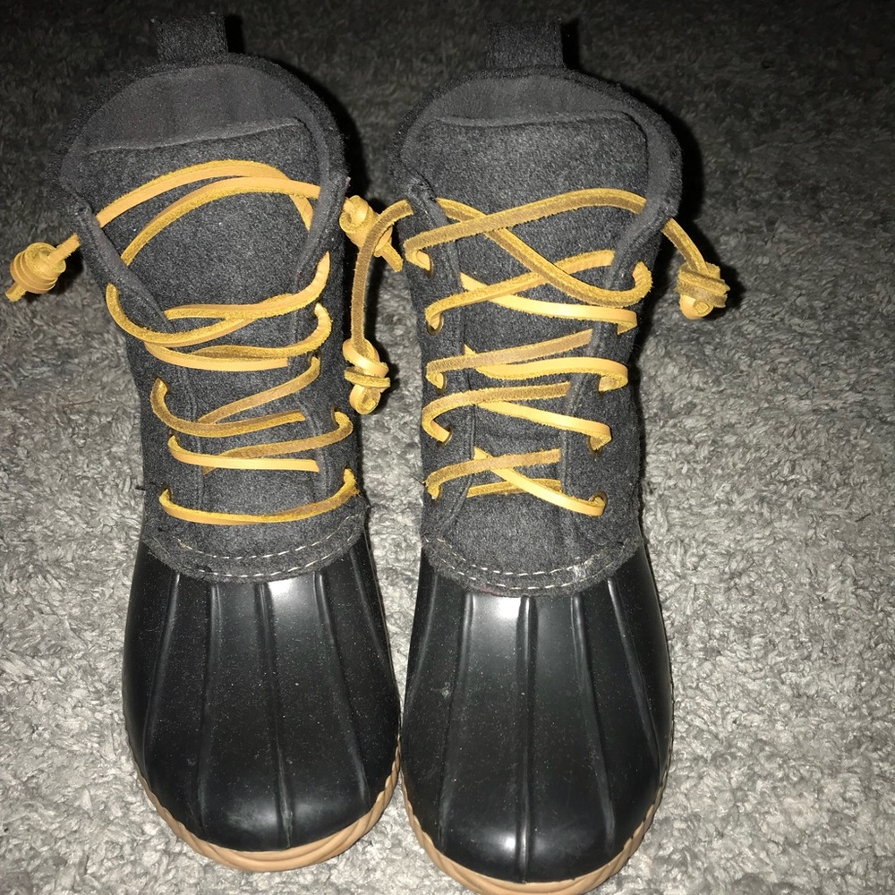 Steve Madden duck boots