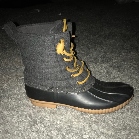 Steve Madden duck boots - Picture 4 of 4