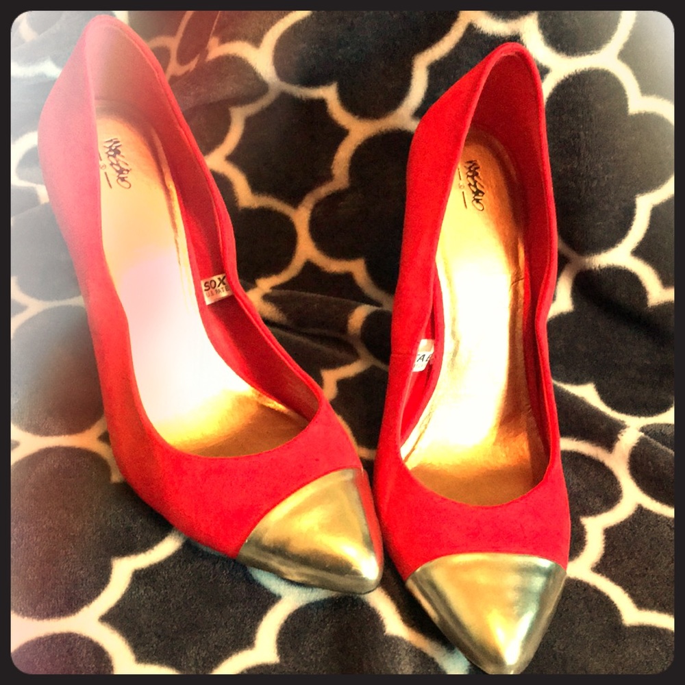Mossimo pumps