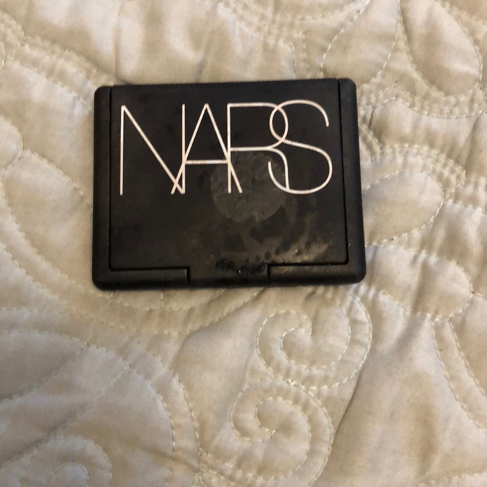 NARS Albatross Highlighter