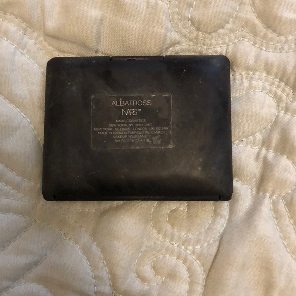 NARS Albatross Highlighter - Picture 2 of 3