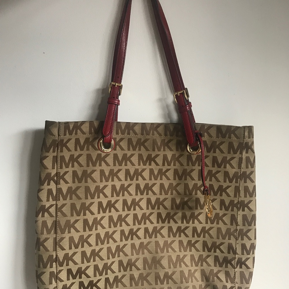 Michael Kors Tote Beige and Red Detail