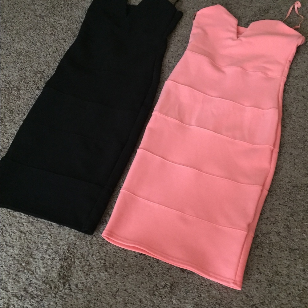 2 of the same dresses different colors